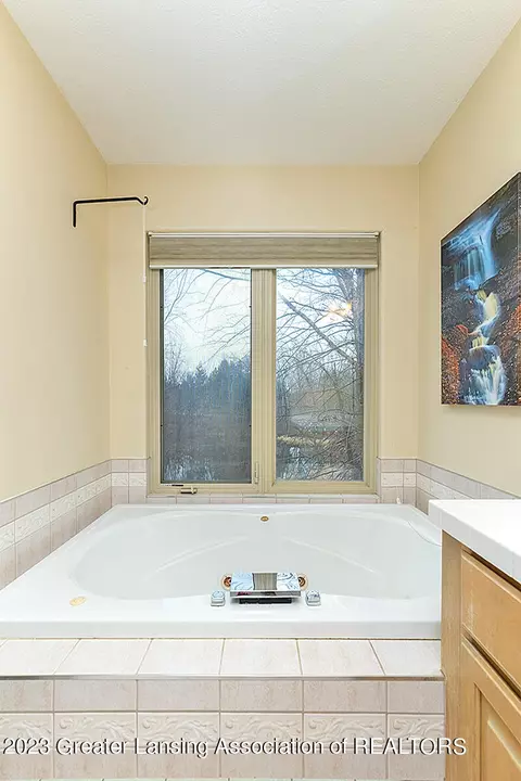 16967 Cedarbrook Dr, Haslett, MI 48840 photo 23