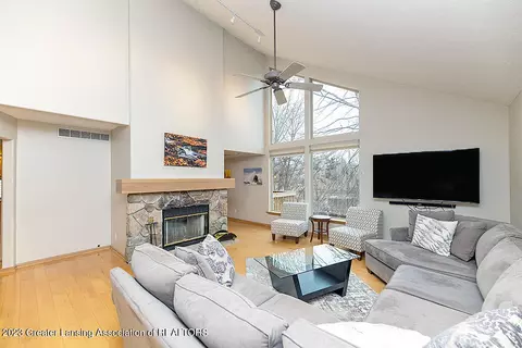 16967 Cedarbrook Dr, Haslett, MI 48840 photo 9