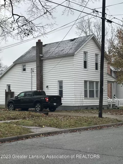 314 N Saginaw St, Owosso, MI 48867