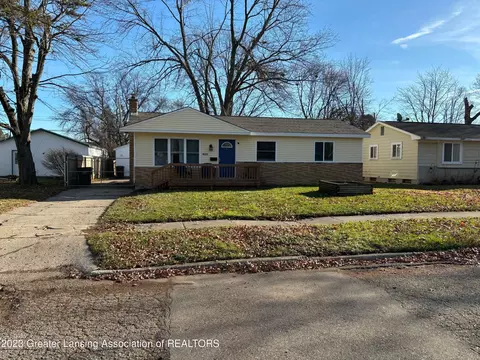 4211 Hillborn Ln, Lansing, MI 48911