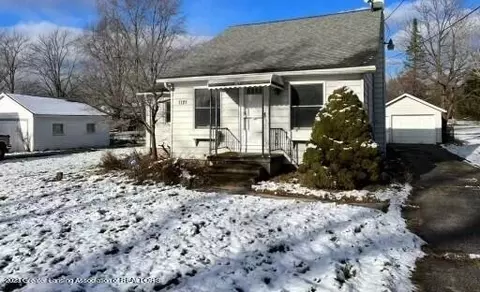 1121 Ralph St, Lansing, MI 48906