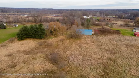 10418 Babcock Rd, Bath, MI 48808 photo 7