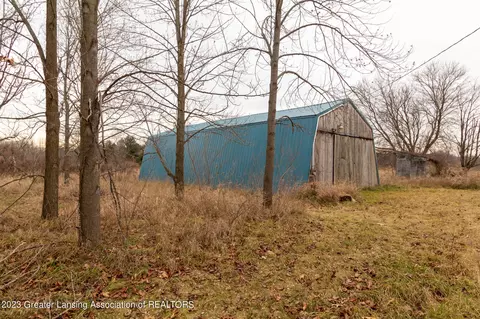 10418 Babcock Rd, Bath, MI 48808 photo 16