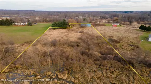 10418 Babcock Rd, Bath, MI 48808 photo 6