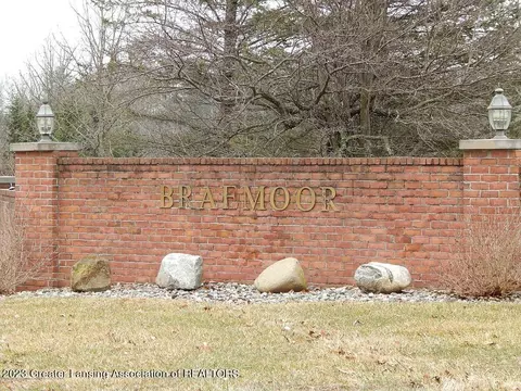 4331 River Glen Dr, Okemos, MI 48864