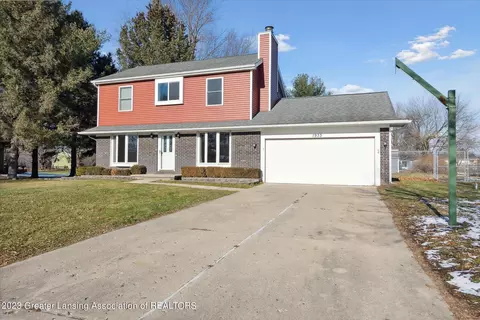 1933 Maple Shade Dr, Williamston, MI 48895 photo 4