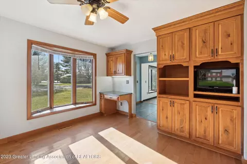 1933 Maple Shade Dr, Williamston, MI 48895 photo 17