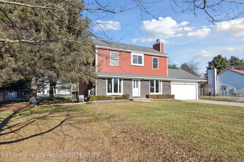 1933 Maple Shade Dr, Williamston, MI 48895 photo 2
