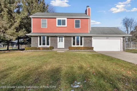 1933 Maple Shade Dr, Williamston, MI 48895 photo 3