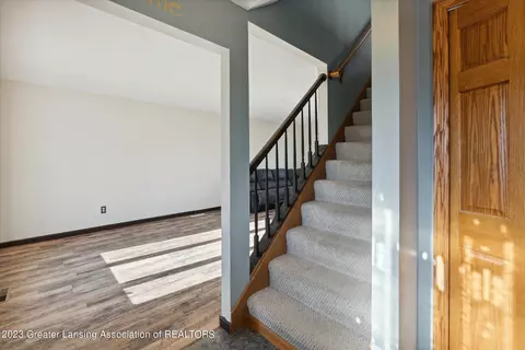 1933 Maple Shade Dr, Williamston, MI 48895 photo 7