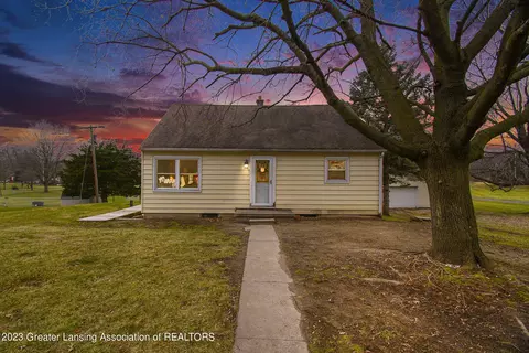 14904 Turner Rd, Dewitt, MI 48820