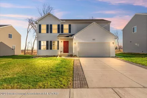 846 St Johns Chase, Grand Ledge, MI 48837
