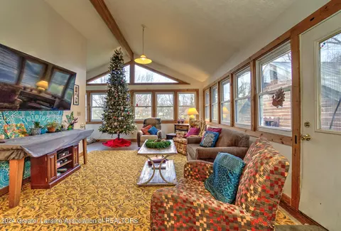 211 E Jefferson St, Dimondale, MI 48821 photo 17