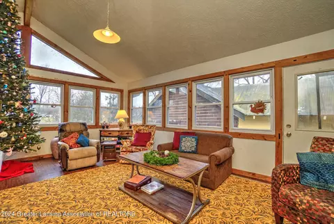 211 E Jefferson St, Dimondale, MI 48821 photo 19