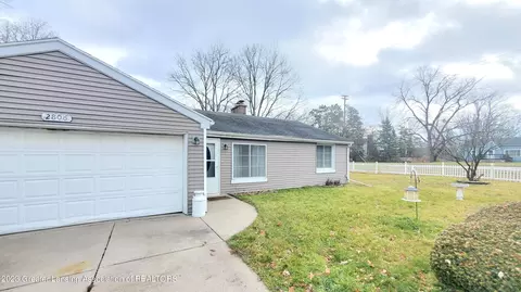 2806 Tecumseh Ave, Lansing, MI 48906