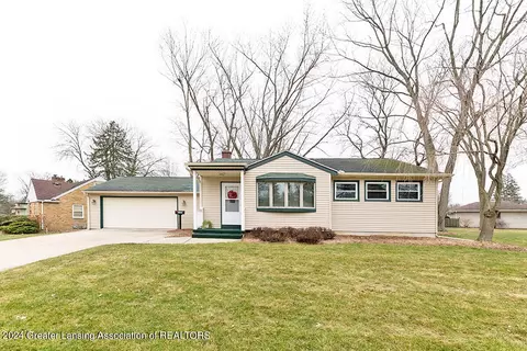 2608 Arlington Rd, Lansing, MI 48906