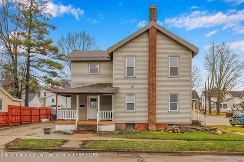 211 W Walker St, Saint Johns, MI 48879