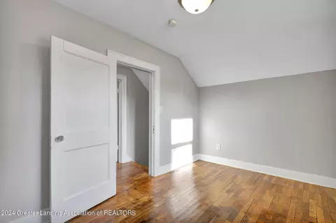 2021 Lyons Ave, Lansing, MI 48910 photo 12