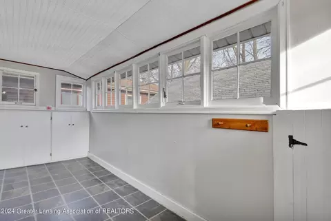 2021 Lyons Ave, Lansing, MI 48910 photo 15