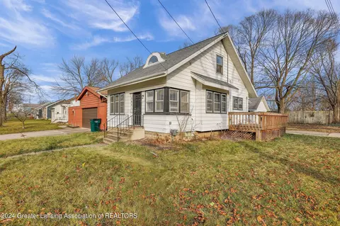 2021 Lyons Ave, Lansing, MI 48910 photo 2