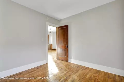 2021 Lyons Ave, Lansing, MI 48910 photo 10