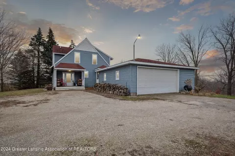 11902 Lawrence Hwy, Nashville, MI 49073
