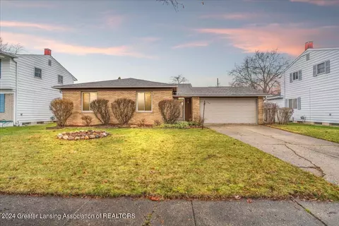 4130 Rivershell Ln, Lansing, MI 48911 photo 2