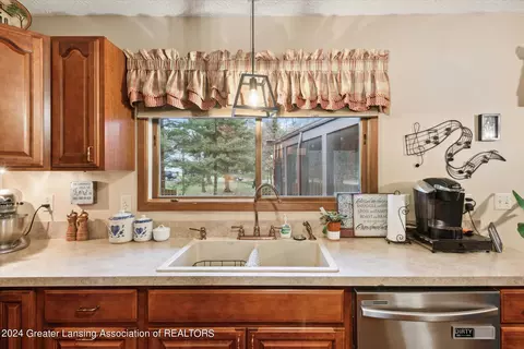 12160 Beardslee Rd, Perry, MI 48872 photo 13