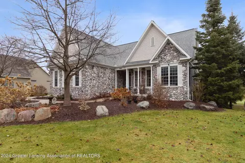 4811 E Hawk Hollow Dr, Bath, MI 48808