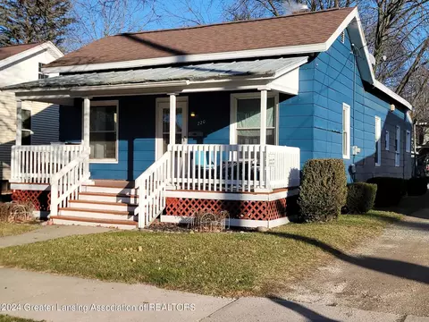 220 N Bostwick St, Charlotte, MI 48813