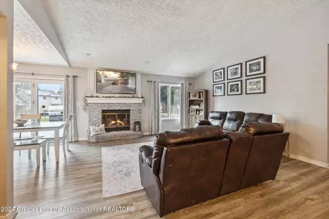 13182 White Pine Dr, Dewitt, MI 48820 photo 5