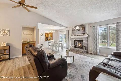 13182 White Pine Dr, Dewitt, MI 48820 photo 7