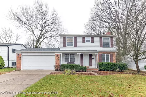2502 Heights Ave, Lansing, MI 48912