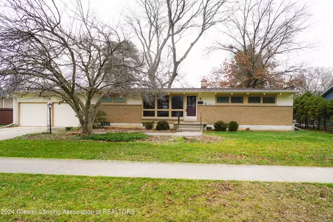5832 Beuna Pkwy, Haslett, MI 48840