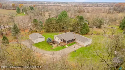 9921 Bunker Hwy, Eaton Rapids, MI 48827