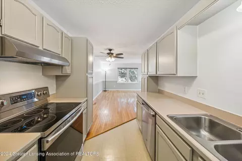501 N Scott St #10, Dewitt, MI 48820 photo 18