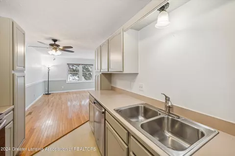 501 N Scott St #10, Dewitt, MI 48820 photo 19