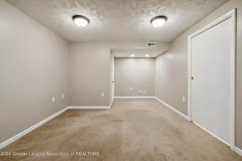 501 N Scott St #10, Dewitt, MI 48820 photo 26