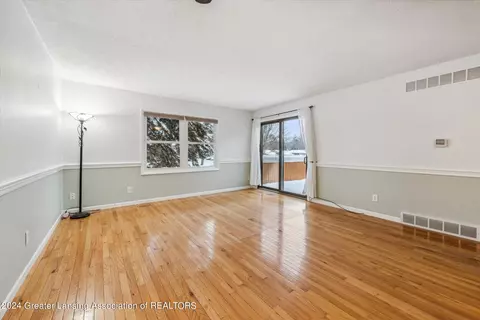 501 N Scott St #10, Dewitt, MI 48820 photo 9