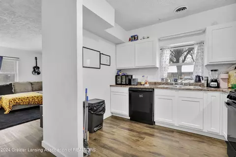 123 Everettdale Ave, Lansing, MI 48910 photo 7