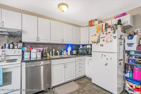 115 E Main St, Grand Ledge, MI 48837 photo 23
