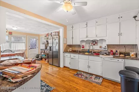 115 E Main St, Grand Ledge, MI 48837 photo 8