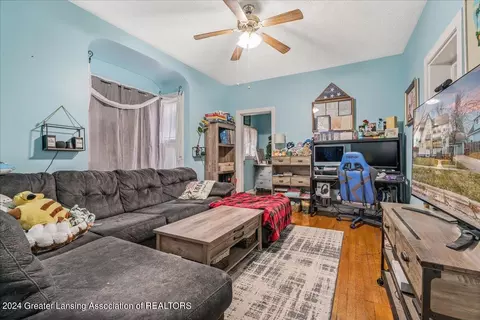115 E Main St, Grand Ledge, MI 48837 photo 6