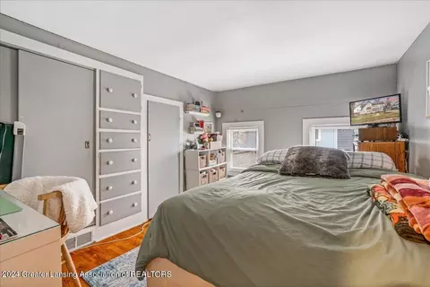 115 E Main St, Grand Ledge, MI 48837 photo 28