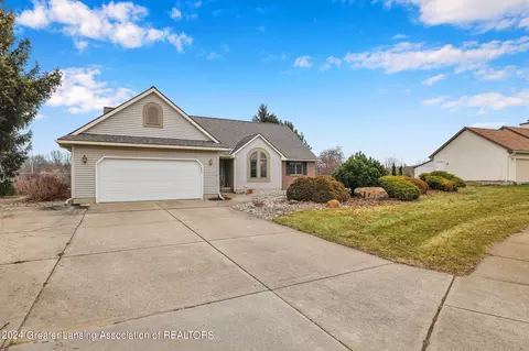 1309 Country Ln, Dewitt, MI 48820 photo 3