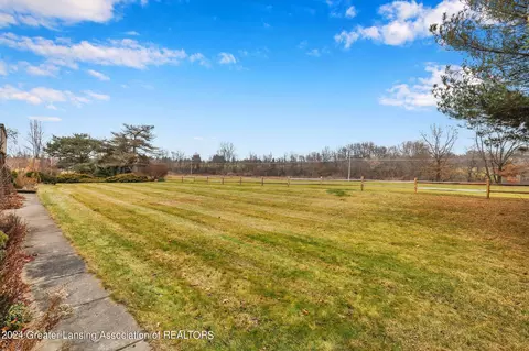 1309 Country Ln, Dewitt, MI 48820 photo 39