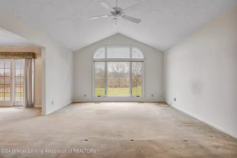 1309 Country Ln, Dewitt, MI 48820 photo 7