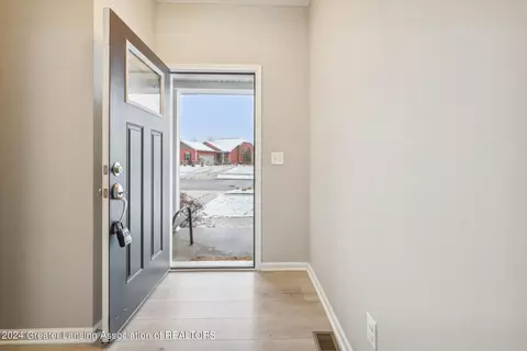 4112 Presidents Way, Dewitt, MI 48820 photo 5