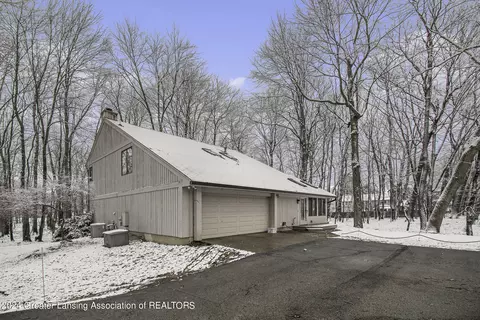 351 Newman Rd, Okemos, MI 48864 photo 3
