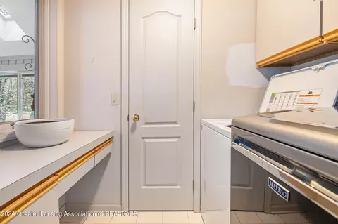351 Newman Rd, Okemos, MI 48864 photo 8